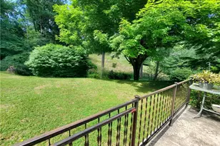 886 Hanging Rock Rd, Spruce Pine, NC 28777 - Photo 14
