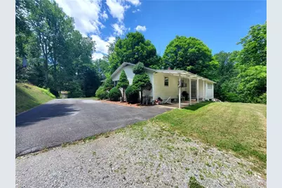 886 Hanging Rock Road, Spruce Pine, NC 28777 - Photo 8