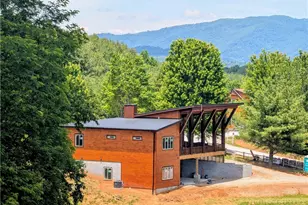 16 Bear Lodge Dr, Sparta, NC 28675 - Photo 1