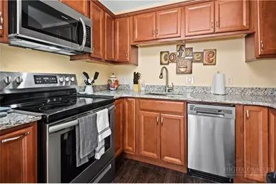 2730 Tynecastle Highway, Banner Elk, NC 28604 - Photo 24