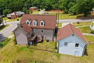 913 I St, North Wilkesboro, NC 28659 - Photo 4