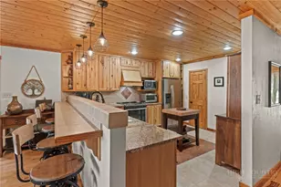 374 Tinys Mountain Dr, Deep Gap, NC 28618 - Photo 12