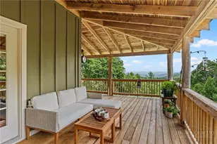 374 Tinys Mountain Dr, Deep Gap, NC 28618 - Photo 6