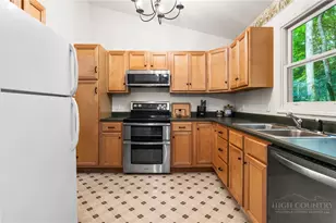 100 Summersweet Dr, Banner Elk, NC 28604 - Photo 6