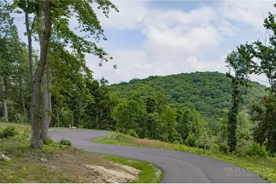 Wr20 Firethorne Lane, Elk Park, NC 28604 - Photo 2