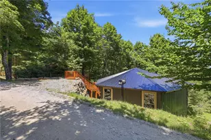 109 Cricket Way, Beech Mountain, NC 28604 - Photo 2