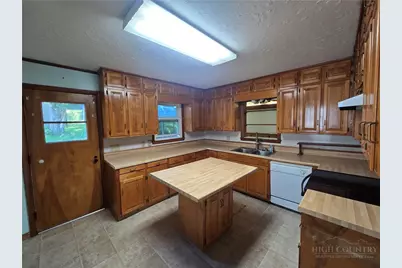 159 Hubert Street, Newland, NC 28657 - Photo 10