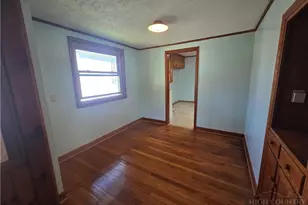 159 Hubert St, Newland, NC 28657 - Photo 8