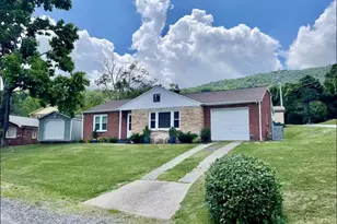 200 S Church Ave, West Jefferson, NC 28694 - Photo 2