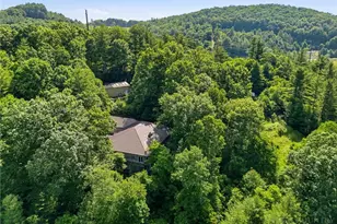 211 Independence Wy, West Jefferson, NC 28694 - Photo 6