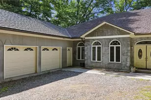 211 Independence Wy, West Jefferson, NC 28694 - Photo 4