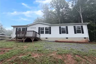3153 Bear Trail Dr, Lenoir, NC 28645 - Photo 1