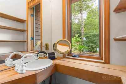 200 Summit Road, Beech Mountain, NC 28604 - Photo 16