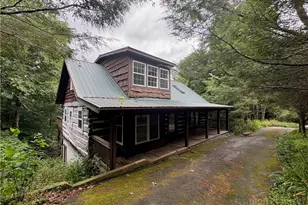 370 Parkway Forest Dr, Boone, NC 28607 - Photo 2