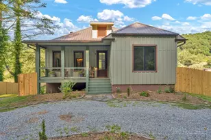 790 Howard Edmisten Rd, Sugar Grove, NC 28679 - Photo 2