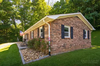 300 South Avenue, West Jefferson, NC 28694 - Photo 32
