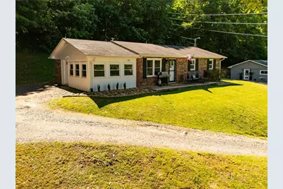 300 South Avenue, West Jefferson, NC 28694 - Photo 2