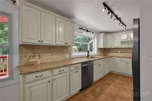 188 Holly Ln, Blowing Rock, NC 28605 - Photo 14