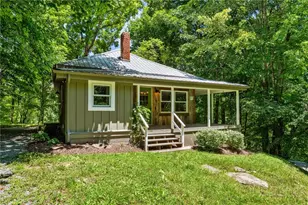 5269 Flat Springs Rd, Elk Park, NC 28622 - Photo 24