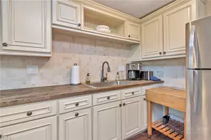115 N Pinnacle Ridge Rd, Beech Mountain, NC 28604 - Photo 10