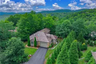 62 Crestview Ln, Banner Elk, NC 28604 - Photo 2