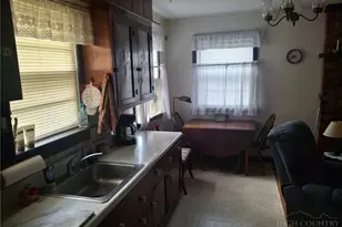 8676 Nc Hwy 183, Newland, NC 28657 - Photo 4
