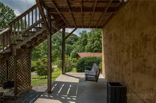 906 Mountaindale Rd, Vilas, NC 28692 - Photo 42