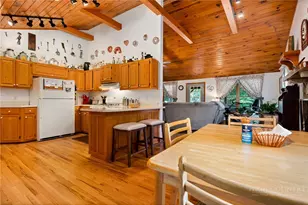 906 Mountaindale Rd, Vilas, NC 28692 - Photo 10