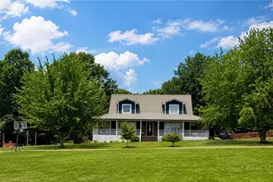 10801 Glade Valley Road Rd, Ennice, NC 28623 - Photo 2