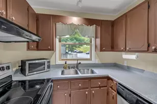101 Hornbeam Rd, Beech Mountain, NC 28604 - Photo 16