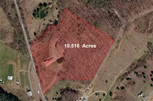 735 Weaver Ford Rd, Grassy Creek, NC 28631 - Photo 2