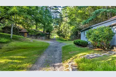 1092 Hartzog Ford Road, West Jefferson, NC 28694 - Photo 12