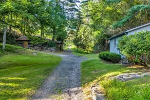 1092 Hartzog Ford Rd, West Jefferson, NC 28694 - Photo 12