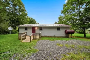 88 Trim Branch Rd, Newland, NC 28657 - Photo 22