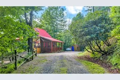 219 Ravenwood Drive, West Jefferson, NC 28694 - Photo 2