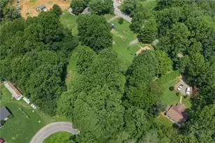 625 New Brickyard Rd, North Wilkesboro, NC 28659 - Photo 34