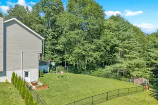 6415 Rhododendron Run, Newland, NC 28657 - Photo 30