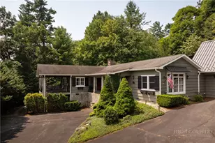 305 Laurel Ln, Blowing Rock, NC 28605 - Photo 2