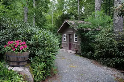 203 Black Pine Road, Linville, NC 28657 - Photo 2