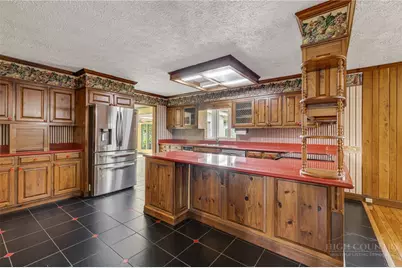 136 Summer Lane, Spruce Pine, NC 28777 - Photo 18