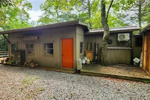 23 Grouse Cir, Newland, NC 28657 - Photo 2