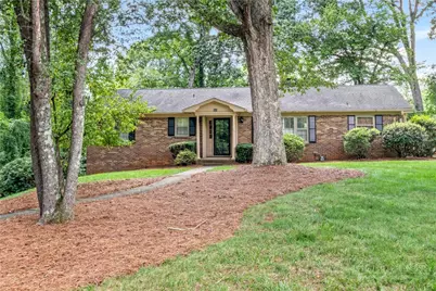 560 Kelway Place, Winston Salem, NC 27104 - Photo 2