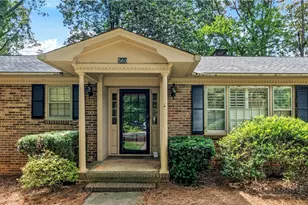560 Kelway Pl, Winston Salem, NC 27104 - Photo 6