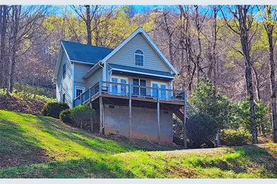 728 Townview Street, West Jefferson, NC 28694 - Photo 1