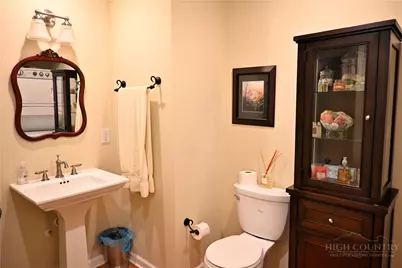728 Townview Street, West Jefferson, NC 28694 - Photo 18