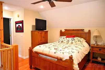 728 Townview Street, West Jefferson, NC 28694 - Photo 24