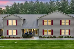 1063 Golf Course Rd, West Jefferson, NC 28694 - Photo 2