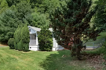 1384 E Staggs Creek Road, Lansing, NC 28643 - Photo 34
