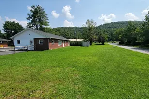 136 Ivy Dr, Boone, NC 28607 - Photo 12