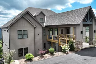 142 Crescent Ln, Sugar Mountain, NC 28604 - Photo 2